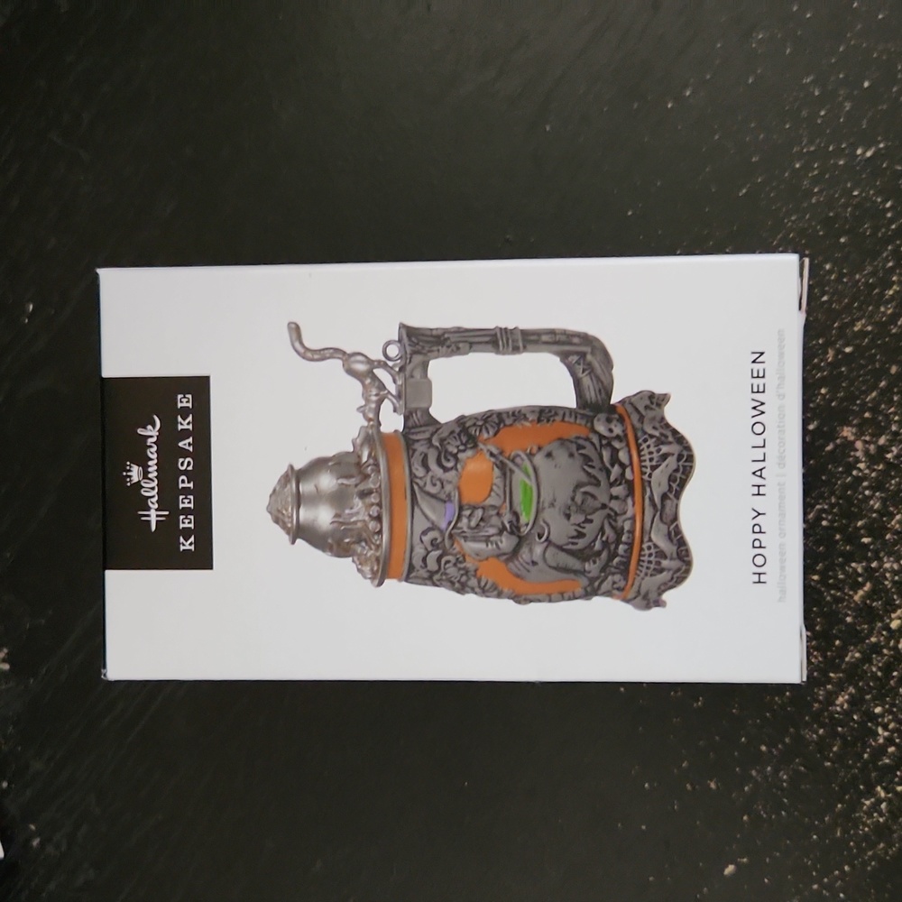 2022 Hallmark Keepsake Ornament  Beer Stein Hoppy Halloween witch cauldron